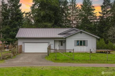 28305 15th Avenue Ct E, Roy, WA 98580