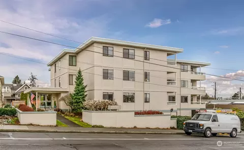 626 Main St #4, Edmonds, WA 98020
