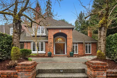19845 NE 125th Pl, Woodinville, WA 98077