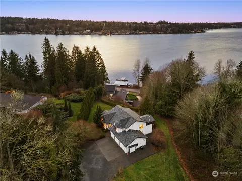 32 N Rhodora Heights Rd, Lake Stevens, WA 98258