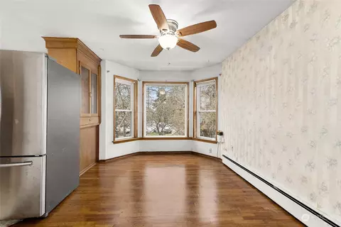 Living - 11013 1st Ave SE, Everett, WA 98208 photo 3 of 3