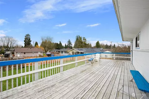 Exterior - 11013 1st Ave SE, Everett, WA 98208 photo 5 of 11