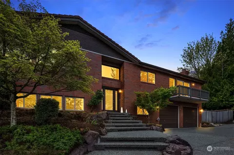 1811 187th Ave NE, Bellevue, WA 98008