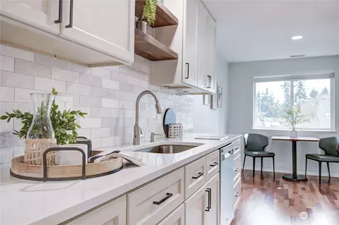 Kitchen - 21519 4th Ave W #B24, Bothell, WA 98021 photo 4 of 4