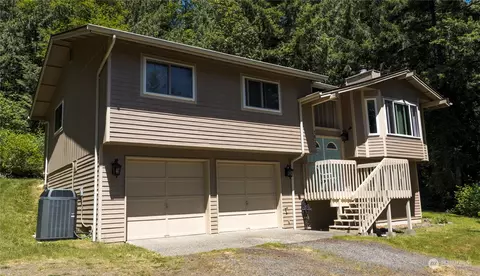 16300 Candy Loop NE, Poulsbo, WA 98370