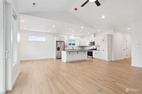 Kitchen - 1110 Night Hawk Way, Everson, WA 98247 photo 1 of 6
