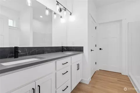 Bath - 1110 Night Hawk Way, Everson, WA 98247 photo 3 of 3