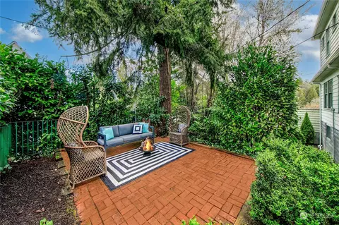 2616 E Interlaken Blvd, Seattle, WA 98112 photo 17