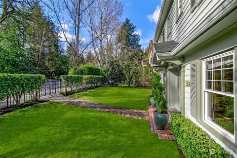 2616 E Interlaken Blvd, Seattle, WA 98112 photo 20