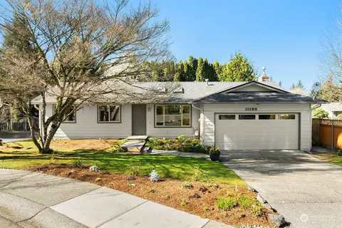 11109 158th Ave NE, Redmond, WA 98052