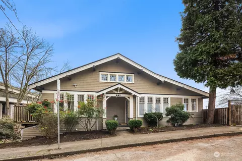 267 E Newton St, Seattle, WA 98102
