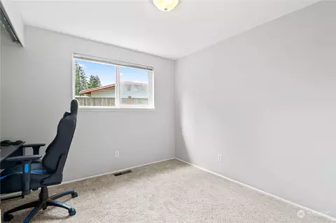 Bedroom - 6326 Polk Pl, Everett, WA 98203 photo 3 of 6
