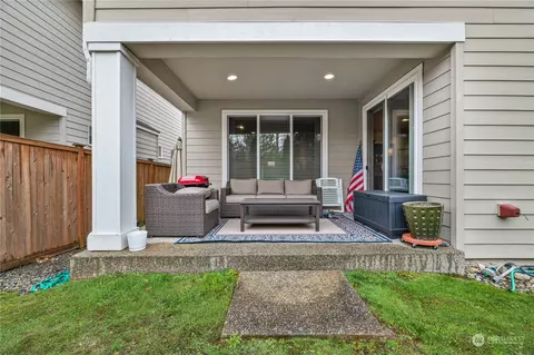 Exterior - 16910 35th Dr SE, Bothell, WA 98012 photo 3 of 4
