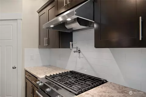 Kitchen - 16910 35th Dr SE, Bothell, WA 98012 photo 4 of 4