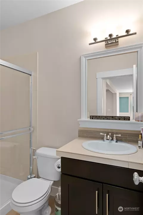 Bath - 16910 35th Dr SE, Bothell, WA 98012 photo 4 of 5