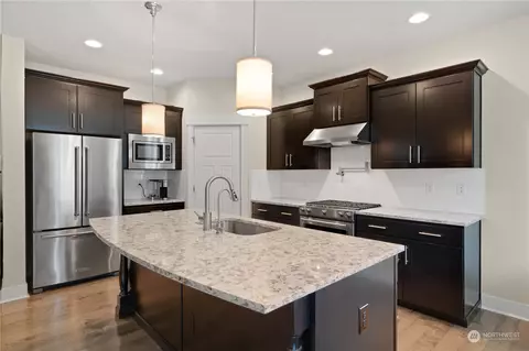 Kitchen - 16910 35th Dr SE, Bothell, WA 98012 photo 2 of 4