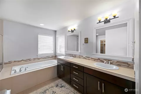 Bath - 16910 35th Dr SE, Bothell, WA 98012 photo 1 of 5