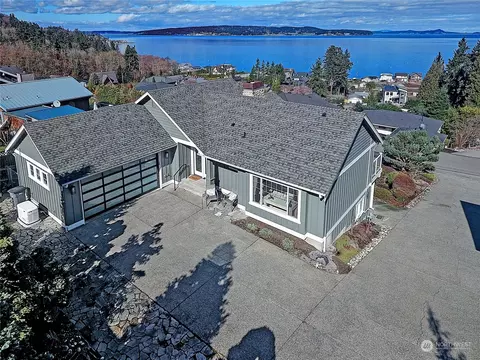 48 Vista Del Mar St, Camano Island, WA 98282
