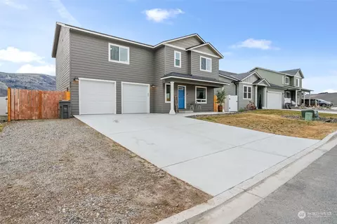 352 Hammond Ln, Rock Island, WA 98850