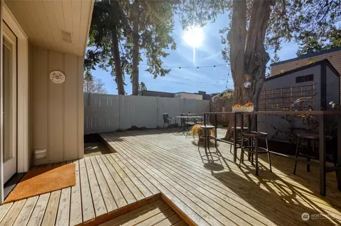 116 N 3rd St, La Conner, WA 98257 photo 5