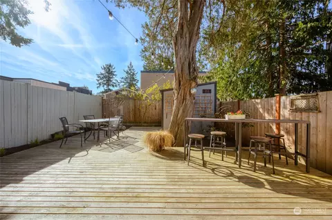 116 N 3rd St, La Conner, WA 98257 photo 11