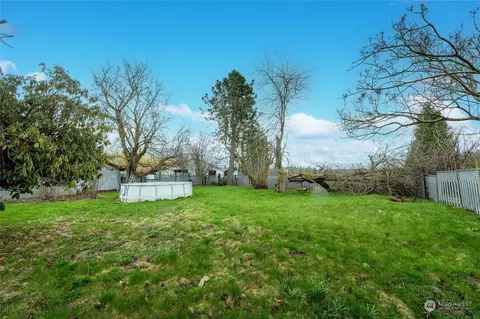 Exterior - 3205 S Pass Rd, Everson, WA 98247 photo 6 of 7