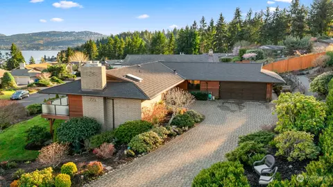 225 173rd Pl NE, Bellevue, WA 98008