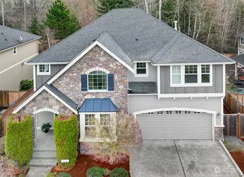 729 S 37th St, Renton, WA 98055