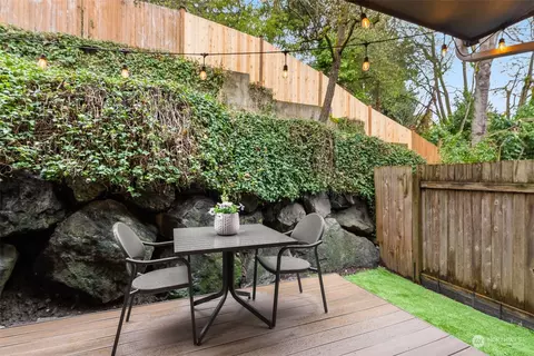 301 W Raye St #208, Seattle, WA 98119