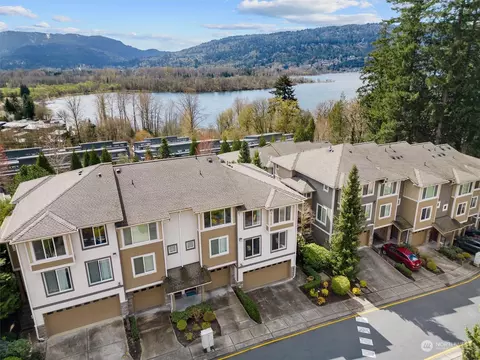 21233 SE 42nd Pl, Issaquah, WA 98029