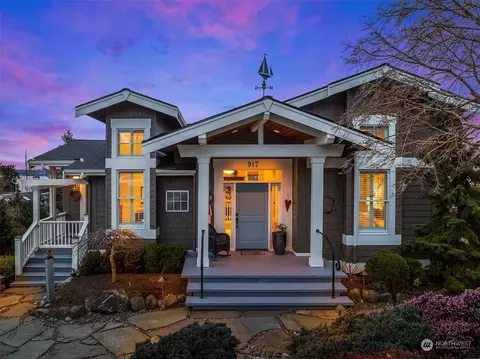 917 1st St, Kirkland, WA 98033