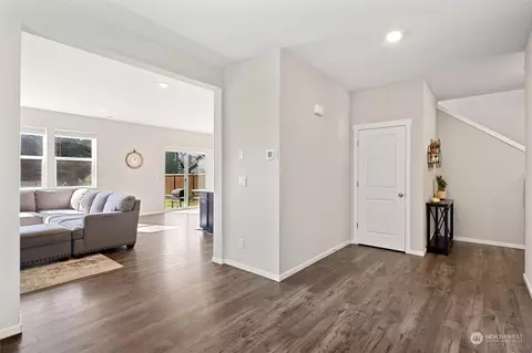Entry Way - 308 Belfair St SW, Orting, WA 98360 photo 3 of 5