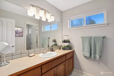 Bath - 14404 148th St E, Orting, WA 98360 photo 1 of 1