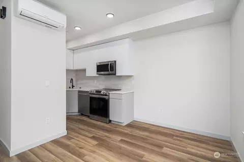 720 N Allen Pl, Seattle, WA 98103 photo 6