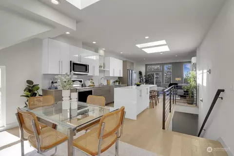 720 Summit Ave E, Seattle, WA 98102 photo 5