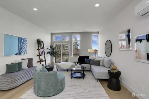 720 Summit Ave E, Seattle, WA 98102 photo 8