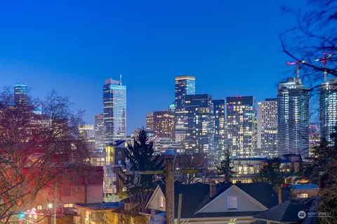 720 Summit Ave E, Seattle, WA 98102 photo 21