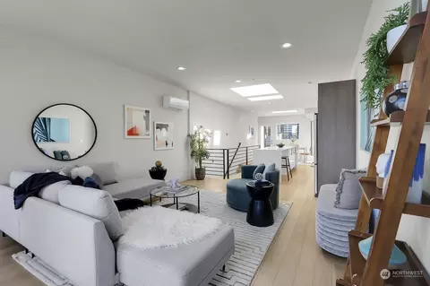 720 Summit Ave E, Seattle, WA 98102 photo 9