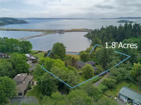 77 N Bay Ln, Friday Harbor, WA 98250