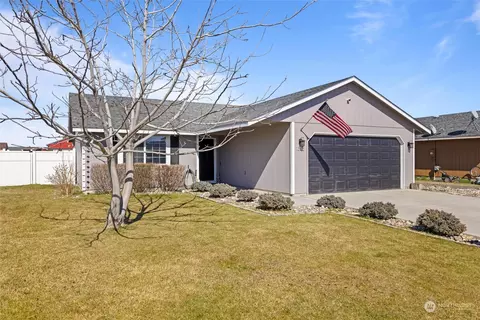 1355 E Cypress St, Othello, WA 99344