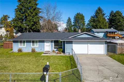 616 NE Normandy Dr, Bremerton, WA 98310