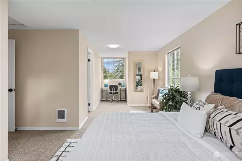 Bedroom - 2012 233rd St SE, Bothell, WA 98021 photo 10 of 11