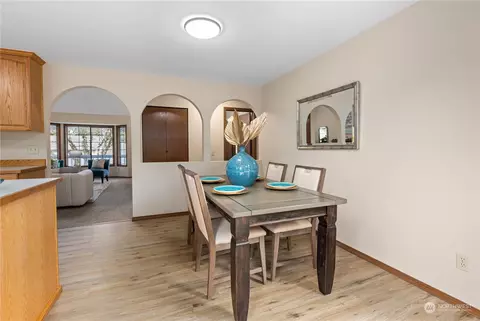Dining - 2012 233rd St SE, Bothell, WA 98021 photo 2 of 2