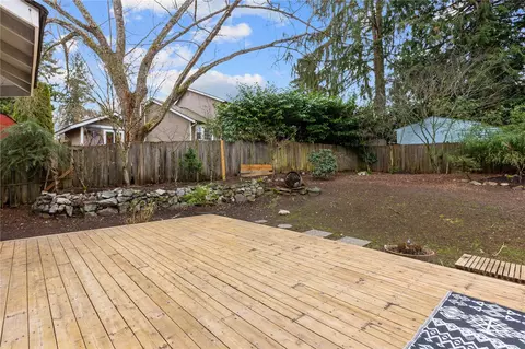 Exterior - 2012 233rd St SE, Bothell, WA 98021 photo 8 of 8