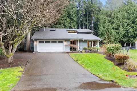 261 NW Bridle Ridge Blvd, Bremerton, WA 98311