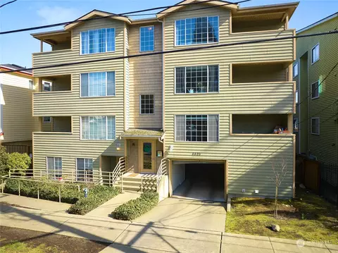 8820 Nesbit Ave N #103, Seattle, WA 98103