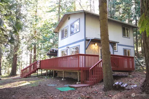 620 Chinook Way, Center Island, WA 98221
