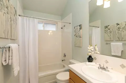 1817 24th Ave #B, Seattle, WA 98122 photo 25