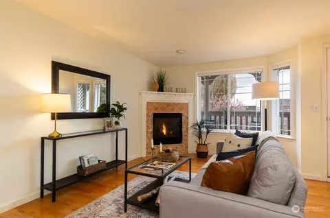 1817 24th Ave #B, Seattle, WA 98122 photo 3
