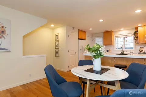 1817 24th Ave #B, Seattle, WA 98122 photo 5